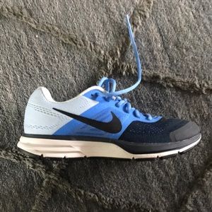 Brand new blue toned Nike running shoes
